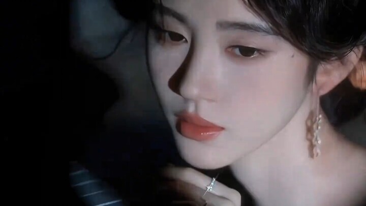 Ju Jingyi: From being mocked as “cheap” to earning an unprecedented luxury endorsement, the entertai