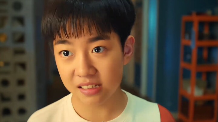 เด็กชายเผลอพลัดตกลงไปในน้ำพุ แต่กลับกลายเป็นว่าได้ปลุกเทพแห่งน้ำพุให้ตื่นขึ้นโดยไม่คาดคิด!