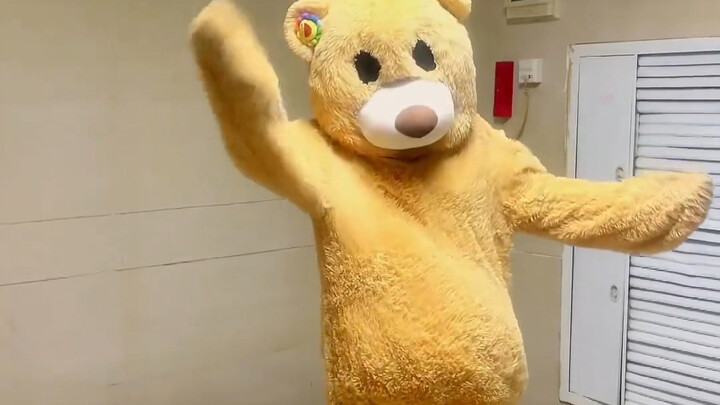 狠狠的打打小黑子的脸来一段极乐净土舞蹈