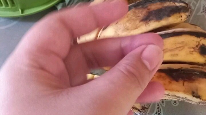 Bestvpinoy meryenda 😍#banana#bestmeyemda #Turon