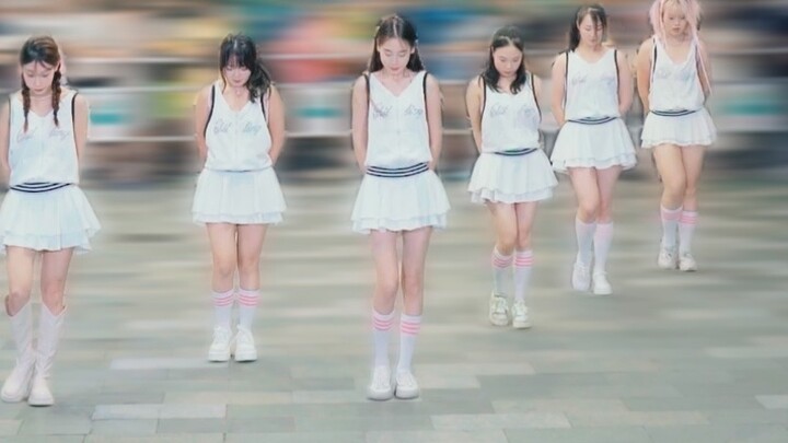 9 คนเต้นเพลงเปิดตัวสุดยิ่งใหญ่ที่สุดอีกครั้ง! ดูเผินๆ เหมือนโลกได้กลับมารวมกันอีกครั้งในปี 2550 โรดโ