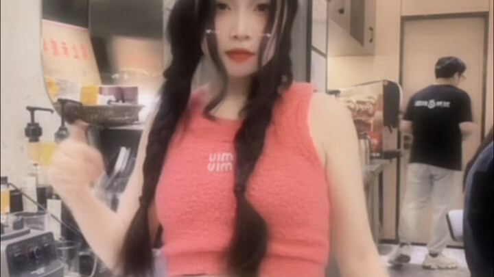又是偏头痛发作无法睡觉的一天呜呜呜呜剪点视频给宝宝看吧呼呼呼？