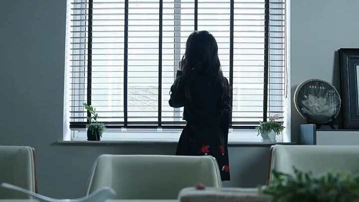 Dinding Pemisah, Cinta yang Tertahan_2