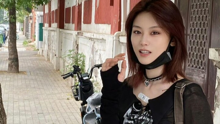 尚阿姨不太熟练的手势舞😍