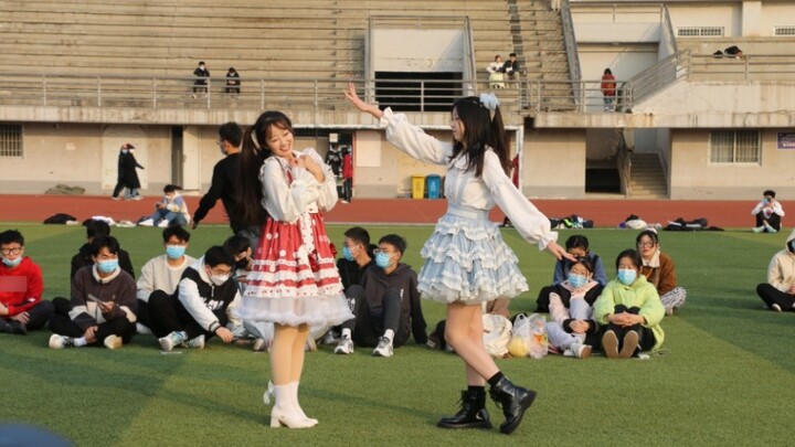 stroking stroking house dance