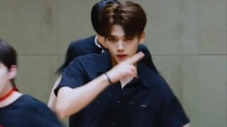 【OMEGA X｜ليانغ هه】إن رؤية هذا التسجيل المباشر في وقت متأخر من اليوم هو خسارة لي طوال اليوم