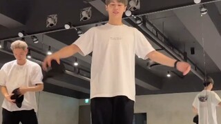 【臂哥&杨姐】YOUNGJ完美成功TRIX帽子challenge！