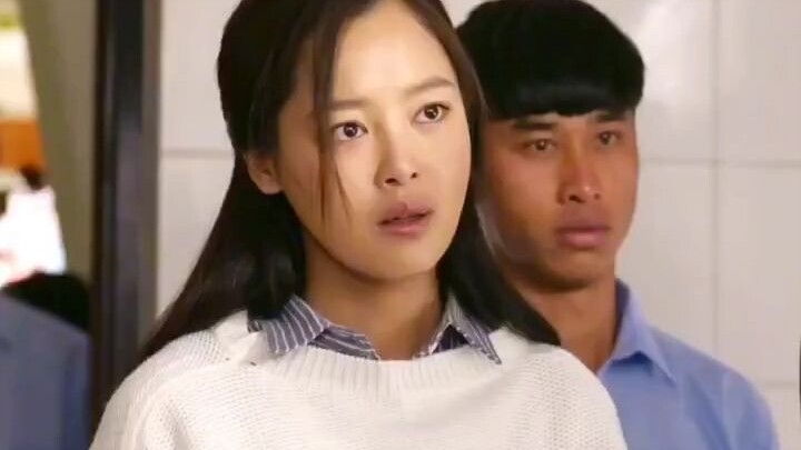 Restaurant Chef Caught Using Grease Oil to Cook, Fined 500 Yuan by Female Boss in Fury