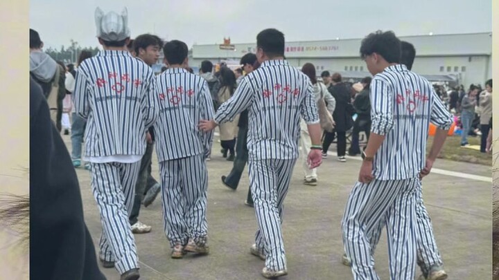 Music festivals are just… kind of weird.