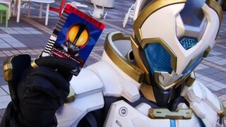 Kamen Rider Robot! Cannons shoot mosquitoes, and two big daddy cards are used at the beginning...