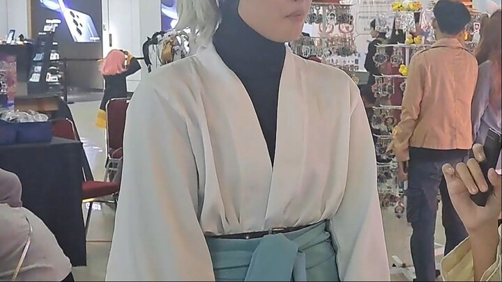 PERTAMA KALI KOSPLAY