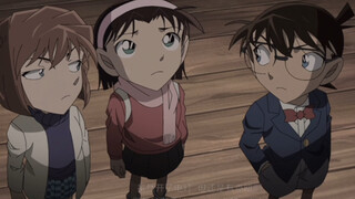 哀：虽然开了灯，但还是有点暗 柯秒问工作人员：请问不能开窗吗