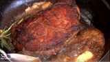 Cách làm beef steak chuẩn nhất với chảo gang - Công thức #6