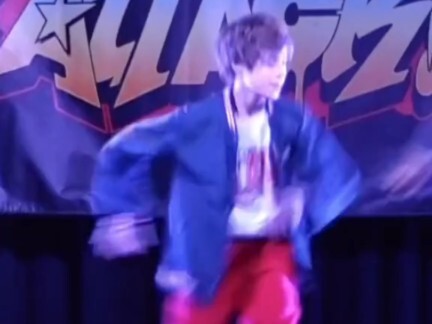 JayJay考古向｜中学时期校庆大会舞蹈