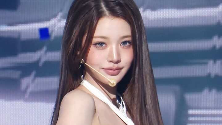 IVE's new song "BANG BANG" performance stage on March 26, 2023