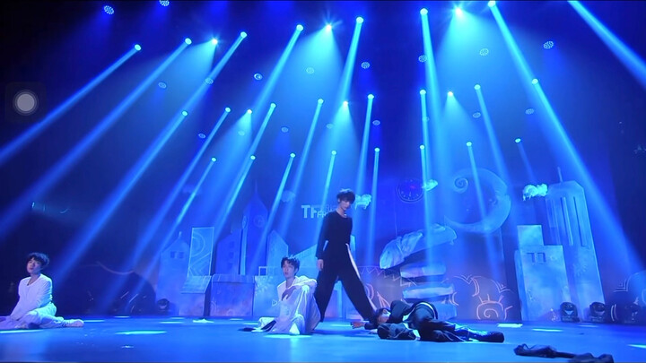 ما جيا تشي، وخي جون لين، ودينغ تشنغ شين، وليو ياو ون، مسرح الرقص الحديث