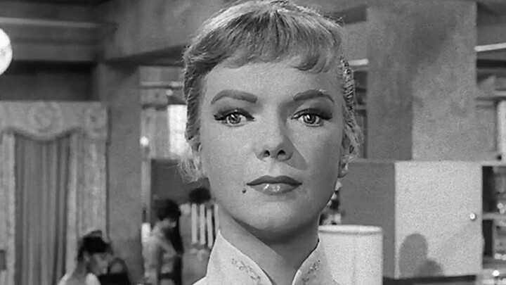 Ya ampun! Ide gila banget nih~~ di zamannya sih udah jauh melampaui masanya, tapi kalau dipikir-piki