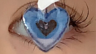 ها قد جاءت دورة تعليمية للمبتدئين في ارتداء العدسات الملونة!