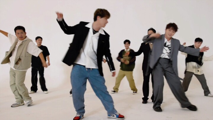 【บินกง】หนุ่มหล่อร่าเริงสดใส~