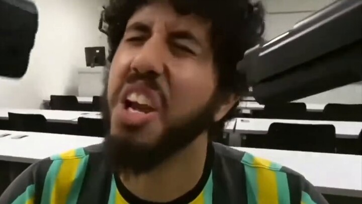 เมื่อเพื่อนร่วมชั้นของฉันดู Inorganic Killer เป็นเหมือน: