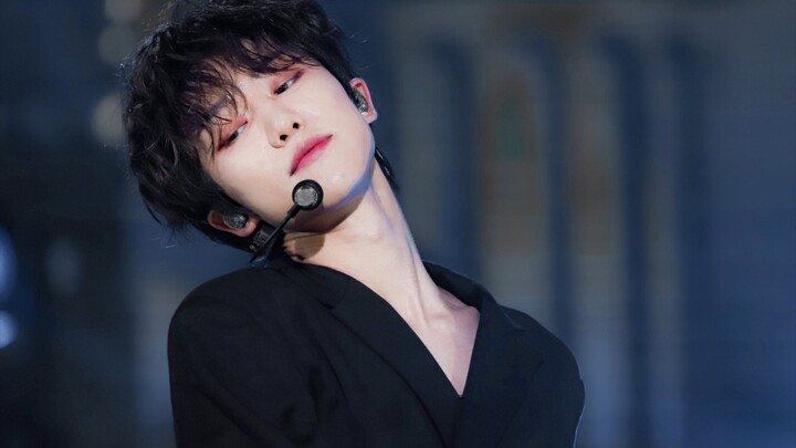 【Xu Minghao】The makeup and styling for this performance had countless fan photographers snapping awa