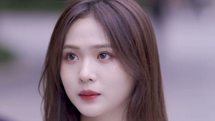 Mengapa banyak perempuan cantik yang pacarnya terlihat biasa saja?