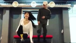 泫雅和益达是什么样的的神仙眷侣啊!太甜了!泫雅！泫雅益达