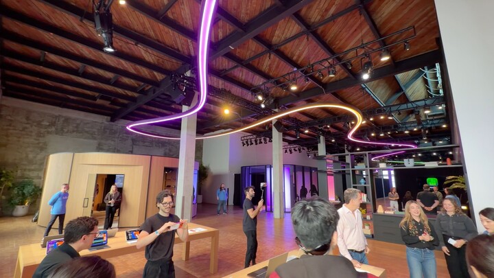 แอปเปิลจำลองสามสตูดิโอสื่อสารมวลชนจริง: คนเดียวก็เหมือนทีมเต็มรูปแบบ!