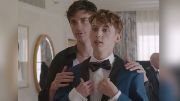 [Music]Music video of Troye Sivan|<Blue Moon>