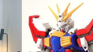 Gunpla hanyalah pose berdiri, ada banyak detail di dalamnya! Manajer dan pegawai toko mainan trendi,