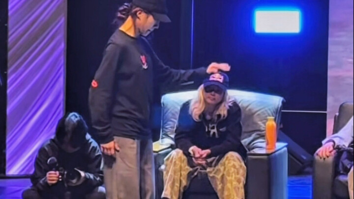 【Xi Jiaqi】“How is this not Kyoka and Xi Jiaqi in the same frame ^_^” 2025.4.26 hsdf/openstyle 1on1