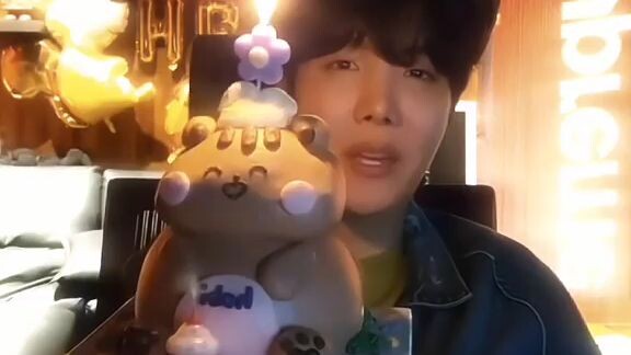 happy birthday jhope #jhopebirthday #btsjhope🎈🎂🎁🎉