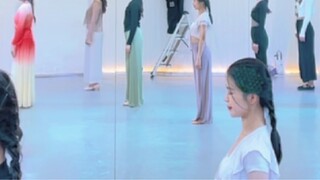 【غاي غاي】 رقصة شعبية داي جميلة جداً، الحركة الأولى صعبة جداً ألا تضحك