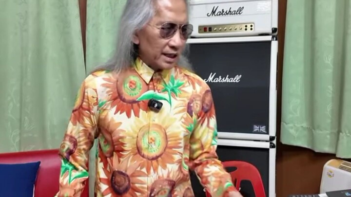 #CôDaeng, sao cô lại cầm tờ giấy này vậy?