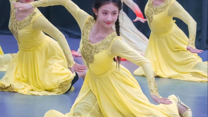 สาวๆที่เต้นรำจีนมีเสน่ห์มาก~