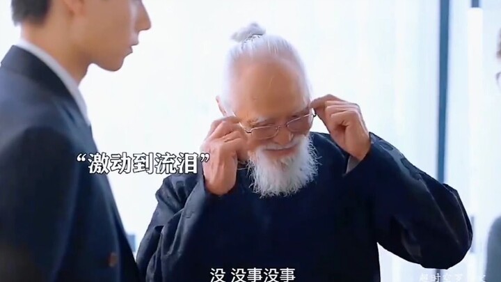 男人穿越60年，竟遇见80岁的小弟，小弟变人脉