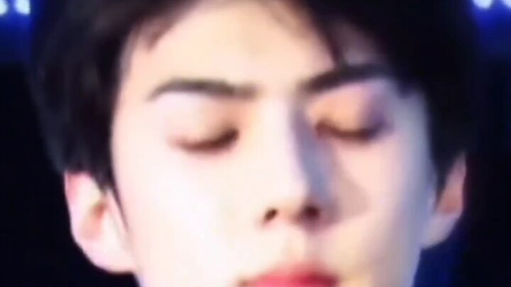 Xiao Xun, throughout your long journey from age 19 to 30, I wholeheartedly wish you everlasting happ