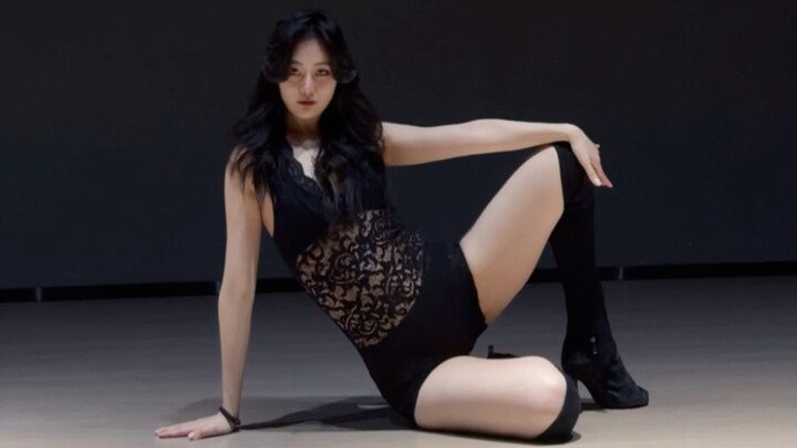 [Qiqizi] Tipsy Version of “Rain Butterfly” — “Er Kang, bring me my whisky!”