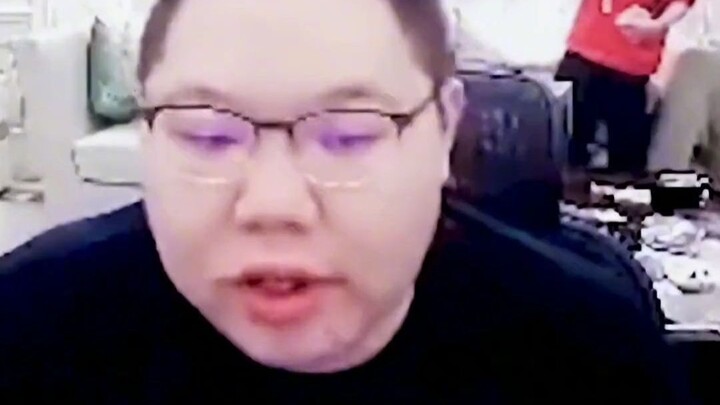 Streamer lokal Red Light yang langsung terkenal dalam semalam, semua trik luar biasa yang ingin kamu