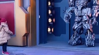 被人类幼崽问懵了# 威震天 # 人类幼崽迷惑行为大...