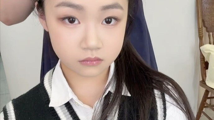 Hari ini, Baoer mengambil foto identitas pertamanya untuk sekolah menengah atas.
