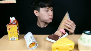 Các loại đồ ăn có trong cửa hàng tiện lợi phần 7 #mukbang
