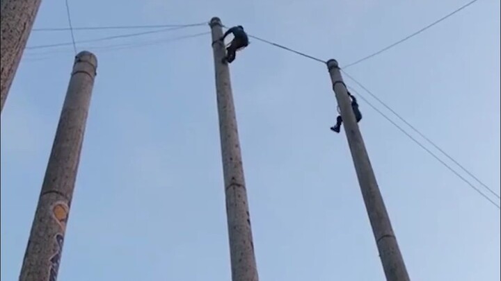يا إلهي! انزل بسرعة يا صغير!