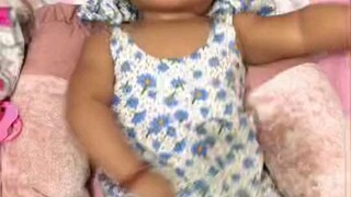 Dancing baby Goumi craze dance