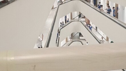 深圳中学宿舍牢大暴动