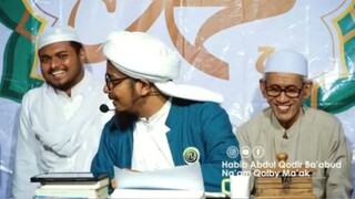 Jenazah Perempuan Muslim tersenyum saat di Mandikan