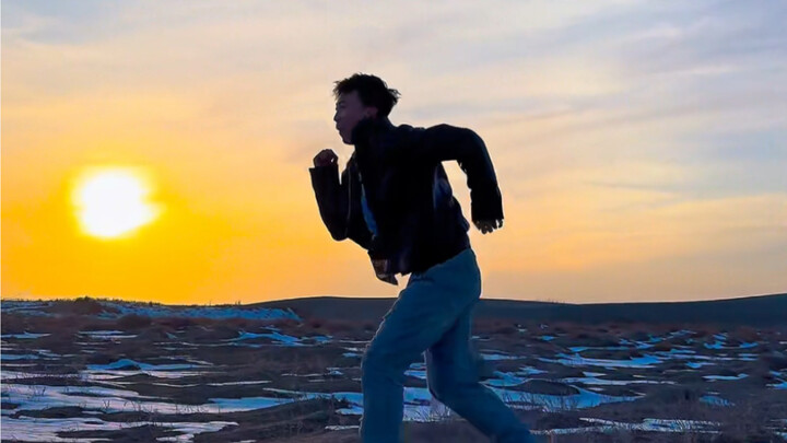 โยกไกวกลางแสงอาทิตย์ตก