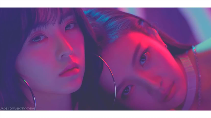 This is literally the same song! EXO X RV - Ko Ko Bop X Bad Boy Red Velvet
