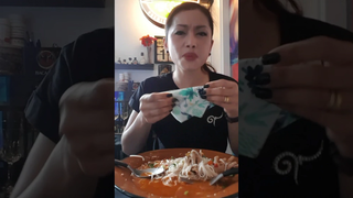 ขนมจีน น้ำยาปลากระป๋องตีนไก่