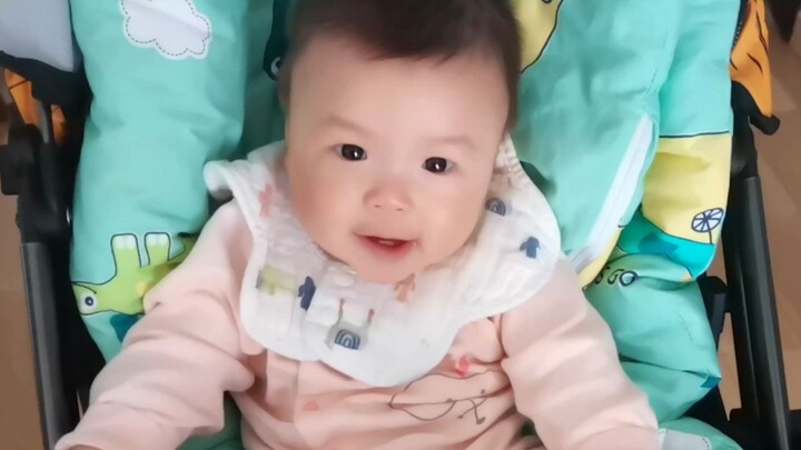 Izinkan saya memperkenalkan, ini putra saya~
